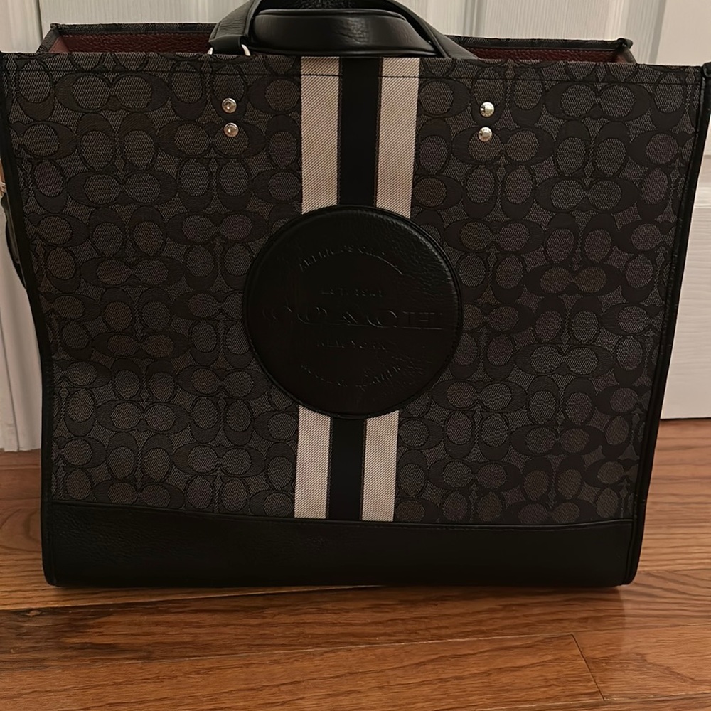 Coac Dempsey Signature Tote